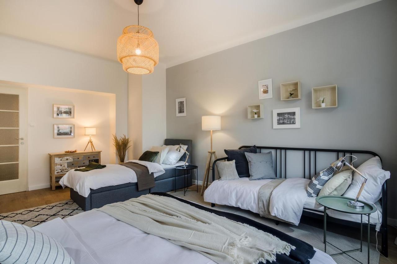 Apt In Prague Charles Bridge 1Km By Michal&Friends Εξωτερικό φωτογραφία