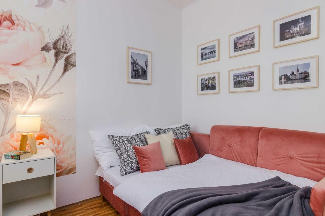 Apt In Prague Charles Bridge 1Km By Michal&Friends Εξωτερικό φωτογραφία